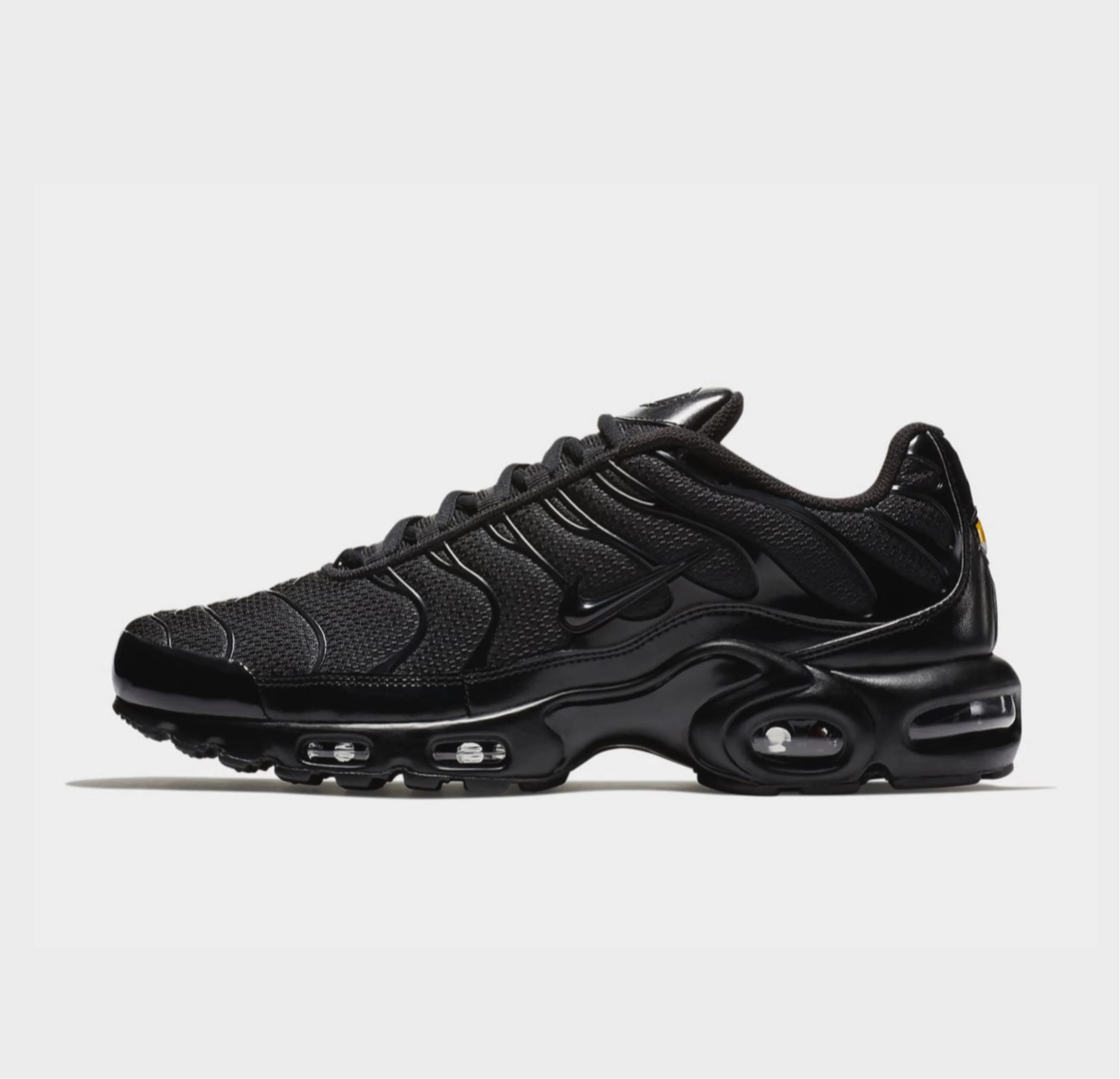 NIKE AIR MAX PLUS TN - BLACK